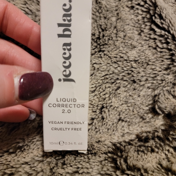 Makeup Bundle - Picture 5 of 9